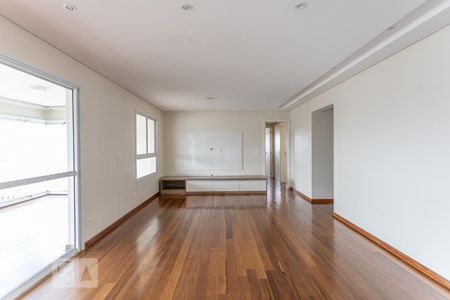 Apartamento para alugar com 163m², 3 quartos e 3 vagasSala