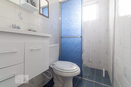 Banheiro de apartamento para alugar com 2 quartos, 52m² em Vila Ivone, São Paulo
