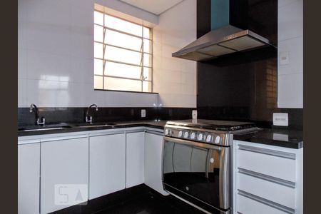 Apartamento à venda com 3 quartos, 179m² em Centro, Belo Horizonte
