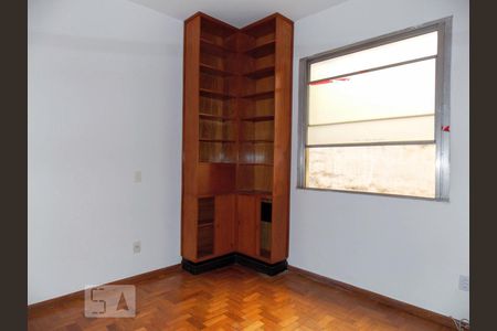 Apartamento à venda com 3 quartos, 179m² em Centro, Belo Horizonte