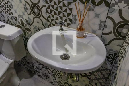 Lavabo de casa para alugar com 2 quartos, 60m² em Nova Aldeinha, Barueri