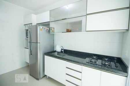 Cozinha de apartamento à venda com 2 quartos, 58m² em Vila Scarpelli, Santo André