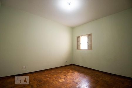 quarto 2 de casa para alugar com 3 quartos, 120m² em Jardim Leonor, Campinas