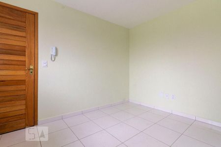 Sala de casa de condomínio para alugar com 1 quarto, 45m² em Vila Granada, São Paulo
