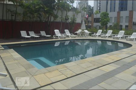 Piscina de apartamento à venda com 1 quarto, 45m² em Vila Andrade, São Paulo