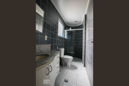 Banheiro de apartamento para alugar com 2 quartos, 78m² em Cambuí, Campinas