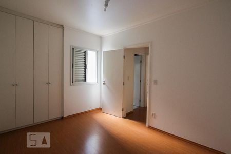 Quarto 1 de apartamento para alugar com 2 quartos, 78m² em Cambuí, Campinas