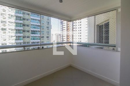 Varanda de apartamento para alugar com 3 quartos, 74m² em Barra da Tijuca, Rio de Janeiro