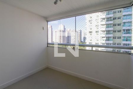 Varanda de apartamento para alugar com 3 quartos, 74m² em Barra da Tijuca, Rio de Janeiro
