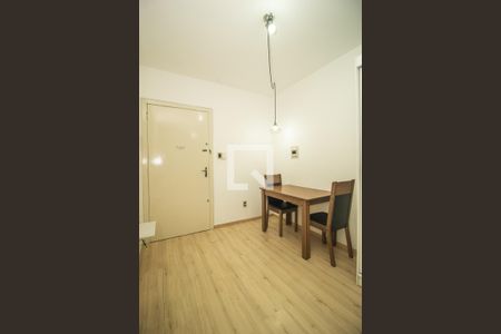 Sala/Quarto de kitnet/studio para alugar com 1 quarto, 38m² em Centro Histórico, Porto Alegre