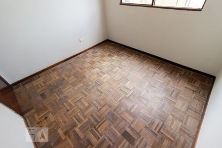 Quarto 1 de apartamento para alugar com 2 quartos, 50m² em Rebouças, Curitiba