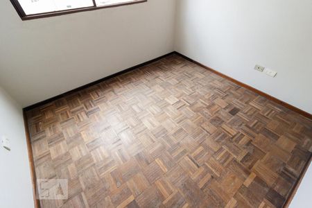 Quarto 1 de apartamento para alugar com 2 quartos, 50m² em Rebouças, Curitiba