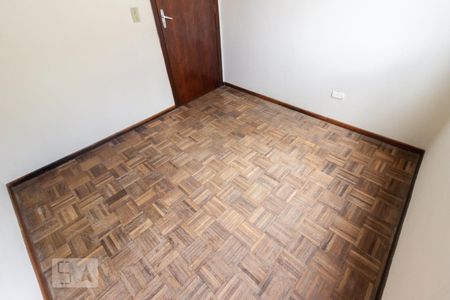 Quarto 1 de apartamento para alugar com 2 quartos, 50m² em Rebouças, Curitiba