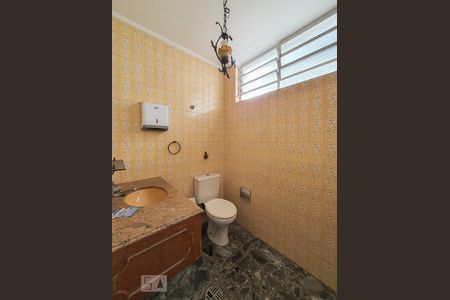 Banheiro 1 de casa para alugar com 7 quartos, 240m² em Bosque da Saúde, São Paulo
