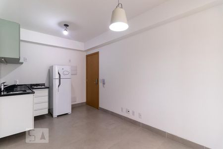 Sala e cozinha de apartamento para alugar com 1 quarto, 34m² em Pinheiros, São Paulo