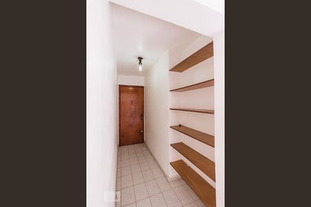 Sala - Entrada de apartamento para alugar com 2 quartos, 49m² em Pechincha, Rio de Janeiro