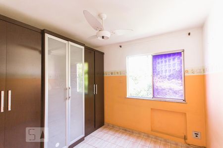 Quarto 1 de apartamento para alugar com 2 quartos, 49m² em Pechincha, Rio de Janeiro