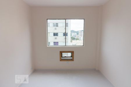 Quarto 2 de apartamento para alugar com 2 quartos, 75m² em Taquara, Rio de Janeiro