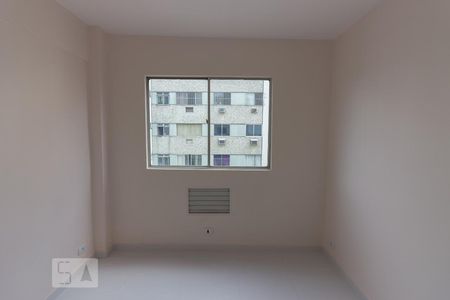 Quarto 1 de apartamento para alugar com 2 quartos, 75m² em Taquara, Rio de Janeiro