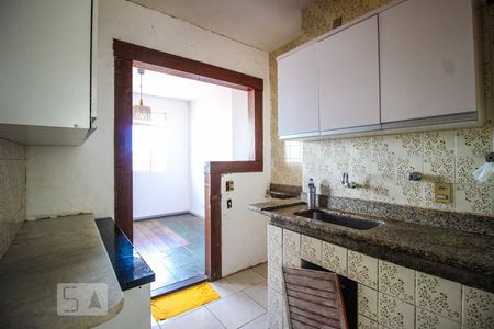 Cozinha de apartamento para alugar com 2 quartos, 70m² em São Lucas, Belo Horizonte