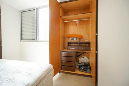 Quarto 02 de apartamento para alugar com 2 quartos, 57m² em Vila Gomes Cardim, São Paulo