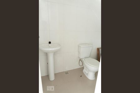 Banheiro 3 de casa à venda com 2 quartos, 60m² em Canudos, Novo Hamburgo