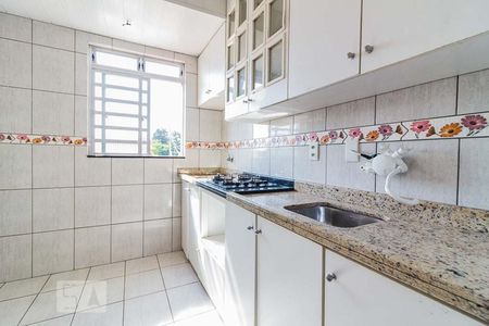 Cozinha de apartamento para alugar com 1 quarto, 60m² em Azenha, Porto Alegre