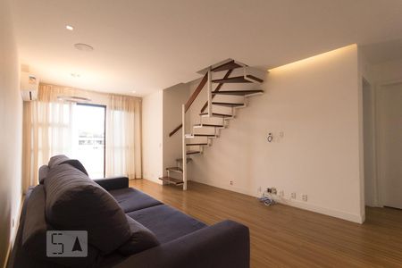 Sala de apartamento à venda com 2 quartos, 70m² em Barra da Tijuca, Rio de Janeiro