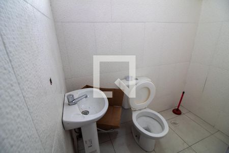 Banheiro da Suíte de casa para alugar com 2 quartos, 55m² em Jardim Promissão, São Paulo