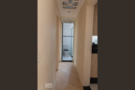 Corredor de apartamento à venda com 2 quartos, 60m² em Vila Carrão, São Paulo