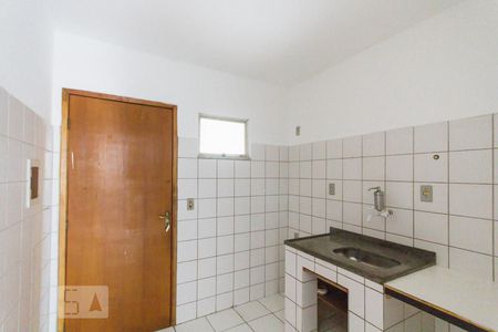 Cozinha de kitnet/studio para alugar com 1 quarto, 30m² em Curicica, Rio de Janeiro