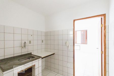 Cozinha de kitnet/studio para alugar com 1 quarto, 30m² em Curicica, Rio de Janeiro