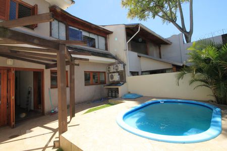 Piscina de casa de condomínio para alugar com 3 quartos, 200m² em Sarandi, Porto Alegre