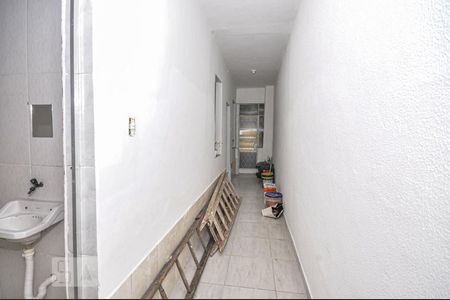 Corredor de casa para alugar com 1 quarto, 60m² em Taquara, Rio de Janeiro