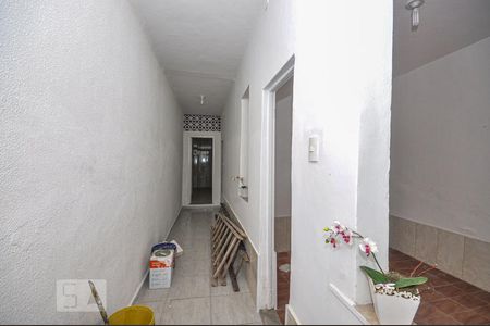 Corredor de casa para alugar com 1 quarto, 60m² em Taquara, Rio de Janeiro