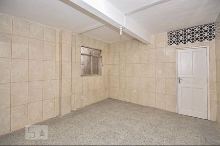 Quarto de casa para alugar com 1 quarto, 60m² em Taquara, Rio de Janeiro