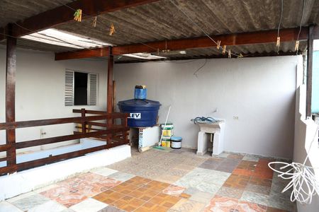 Área Externa de casa para alugar com 1 quarto, 30m² em Parque Marabá, Taboão da Serra