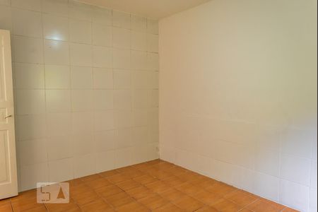 Quarto de casa para alugar com 1 quarto, 40m² em Vila Invernada, São Paulo