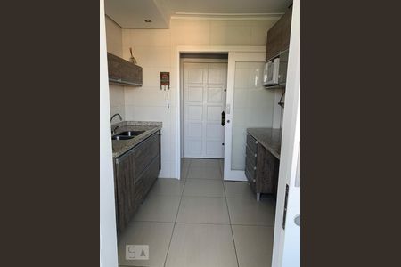 Cozinha de apartamento para alugar com 2 quartos, 70m² em Humaitá, Porto Alegre