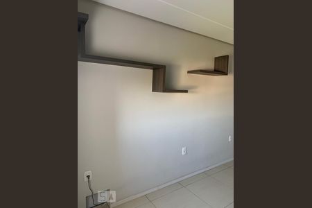 Sala de apartamento para alugar com 2 quartos, 70m² em Humaitá, Porto Alegre