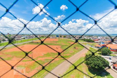 Vista da Cozinha e Área de Serviço de apartamento para alugar com 2 quartos, 45m² em Samambaia Norte (samambaia), Brasília