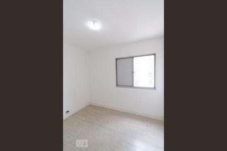 Quarto 1 de apartamento para alugar com 3 quartos, 70m² em Vila Gertrudes, São Paulo