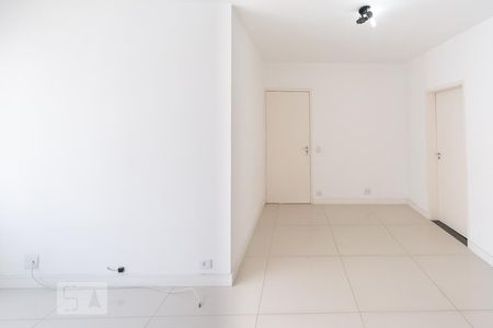 Sala de apartamento para alugar com 3 quartos, 70m² em Vila Gertrudes, São Paulo