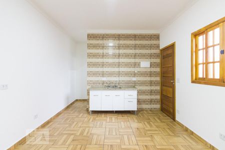 Kitnet de casa para alugar com 1 quarto, 35m² em Lauzane Paulista, São Paulo