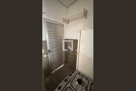 Casa para alugar com 440m², 8 quartos e 2 vagas Casa para alugar com 440m², 8 quartos e 2 vagasCozinha e Area Serviço Kitnet