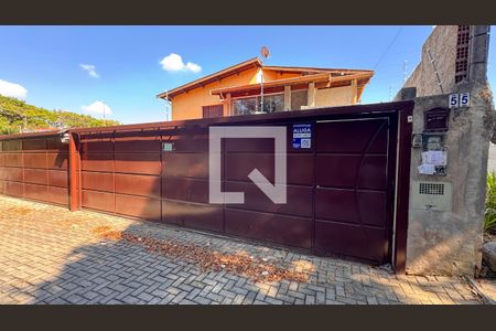 Casa para alugar com 440m², 8 quartos e 2 vagas Casa para alugar com 440m², 8 quartos e 2 vagasFachada