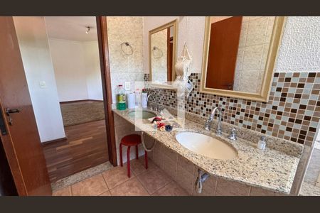 Casa para alugar com 440m², 8 quartos e 2 vagas Casa para alugar com 440m², 8 quartos e 2 vagasBanheiro 2 Casa 1