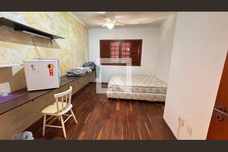 Casa para alugar com 440m², 8 quartos e 2 vagas Casa para alugar com 440m², 8 quartos e 2 vagasQuarto 3 Casa 1