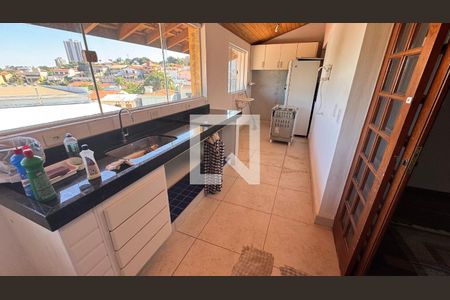 Casa para alugar com 440m², 8 quartos e 2 vagas Casa para alugar com 440m², 8 quartos e 2 vagasCozinha Casa 1