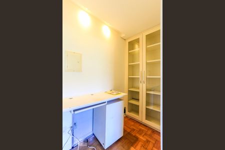 Escritório de apartamento para alugar com 1 quarto, 70m² em Aclimação, São Paulo